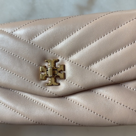 Tory Burch Kira Chevron Quilted Leather Chain Crossbody Bag Desert Dune - Picture 12 of 16